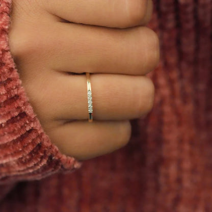 Slim Circle Wedding Band