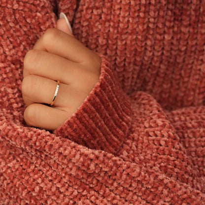 Slim Circle Wedding Band