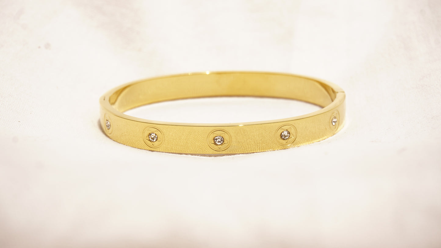 Radiant Star Shape Studded Golden Wrist Bangle