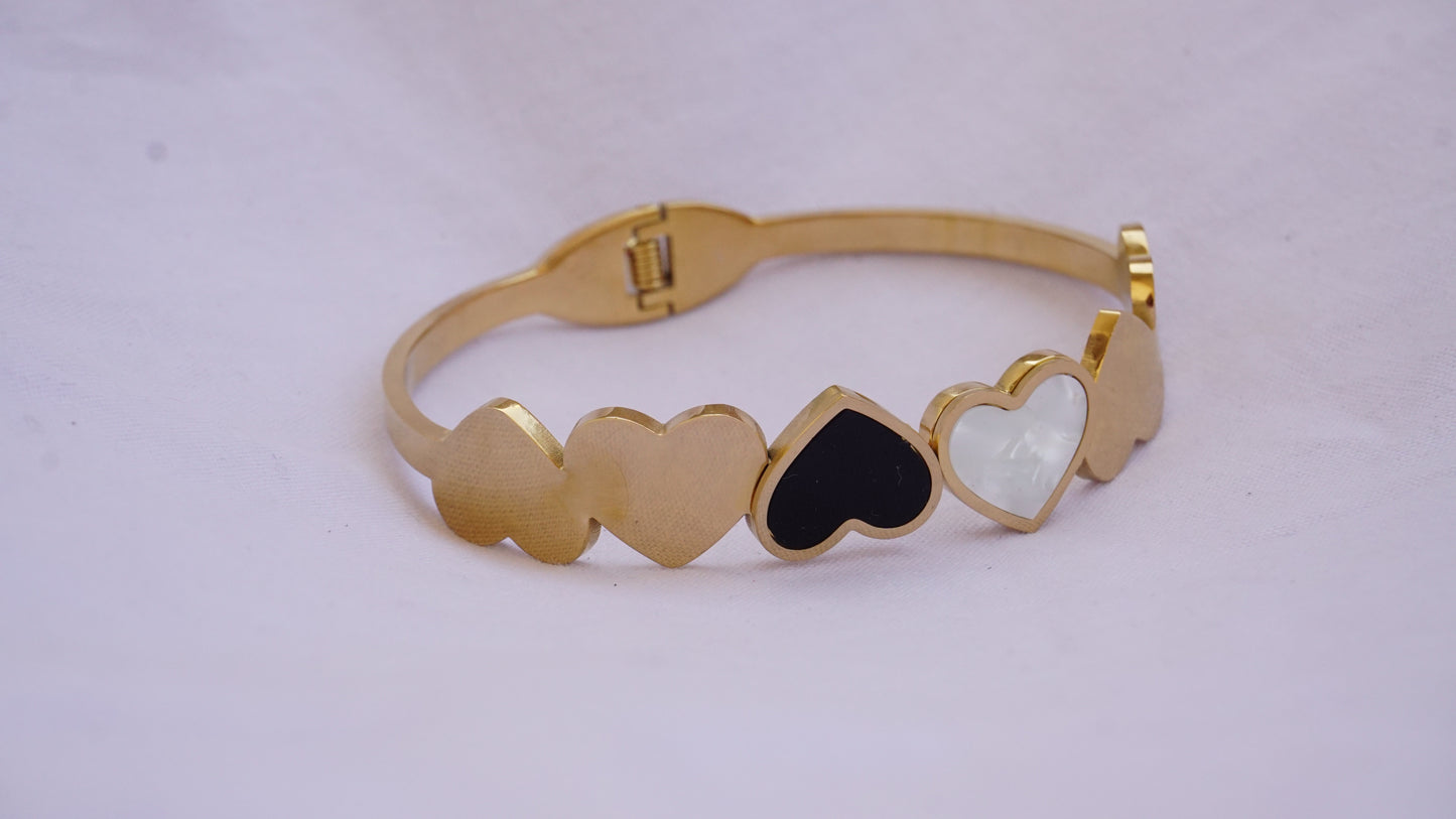 Black And White Heart Bracelet