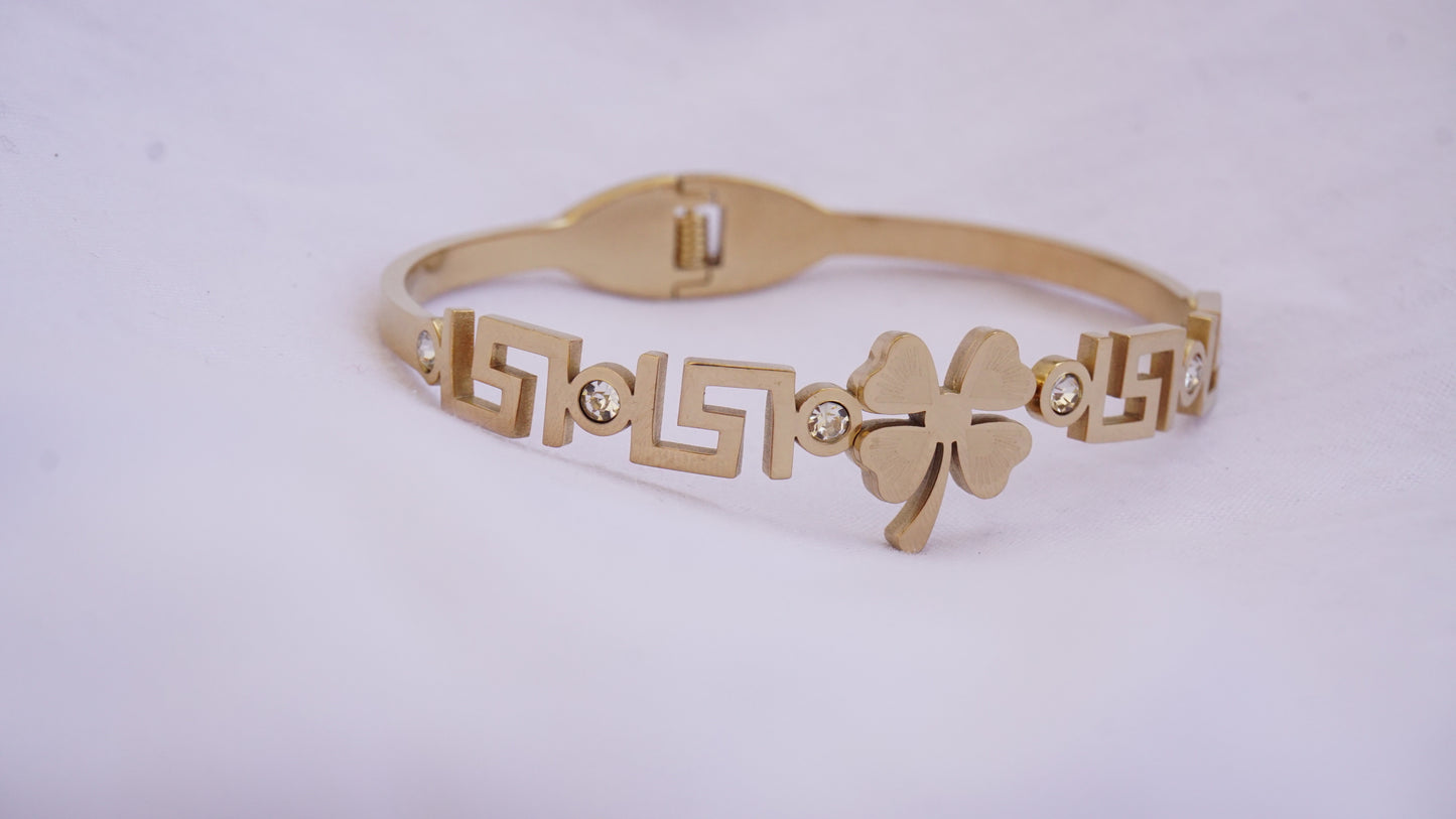 Charm Flowers Bangle