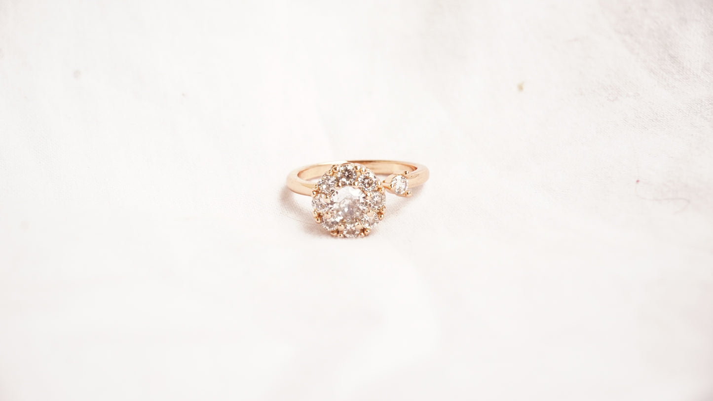 Snowflake Round Cut Diamond Ring