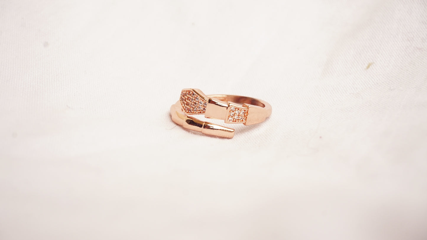 Rose Gold-Toned Ring with Sparkling Cuts