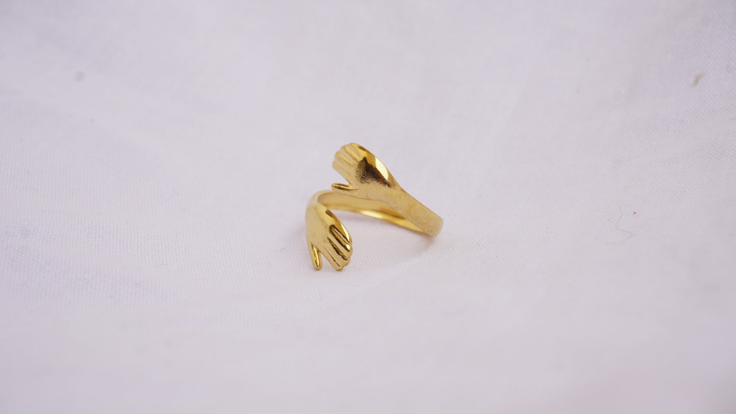 Maral Hug Love Selflove Hands Ring