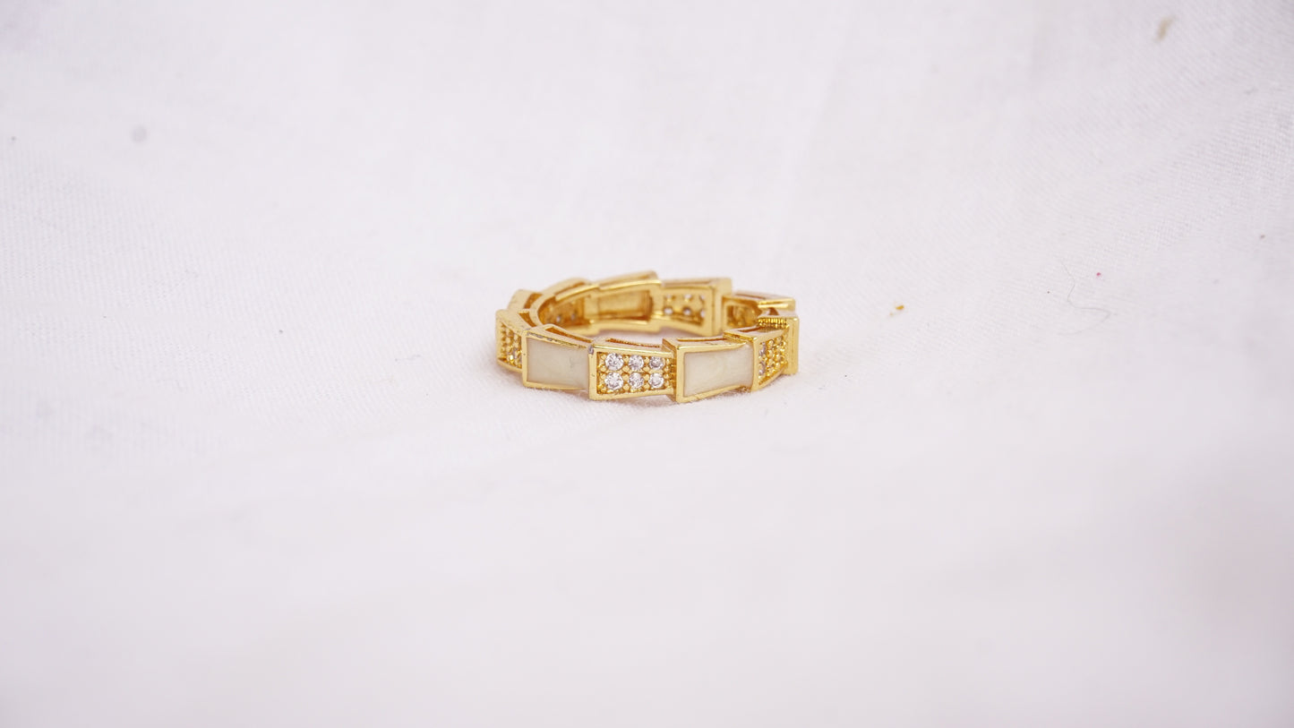 Yellow Shiny Stone Detailed Ring